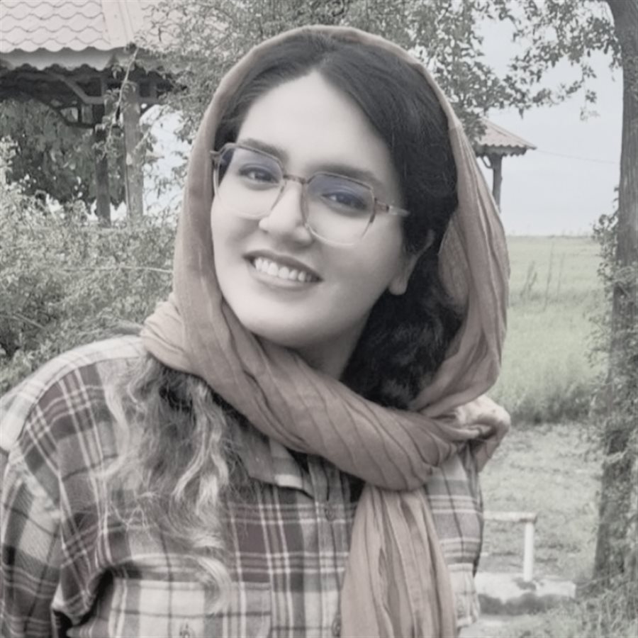 نگین سادات همتی