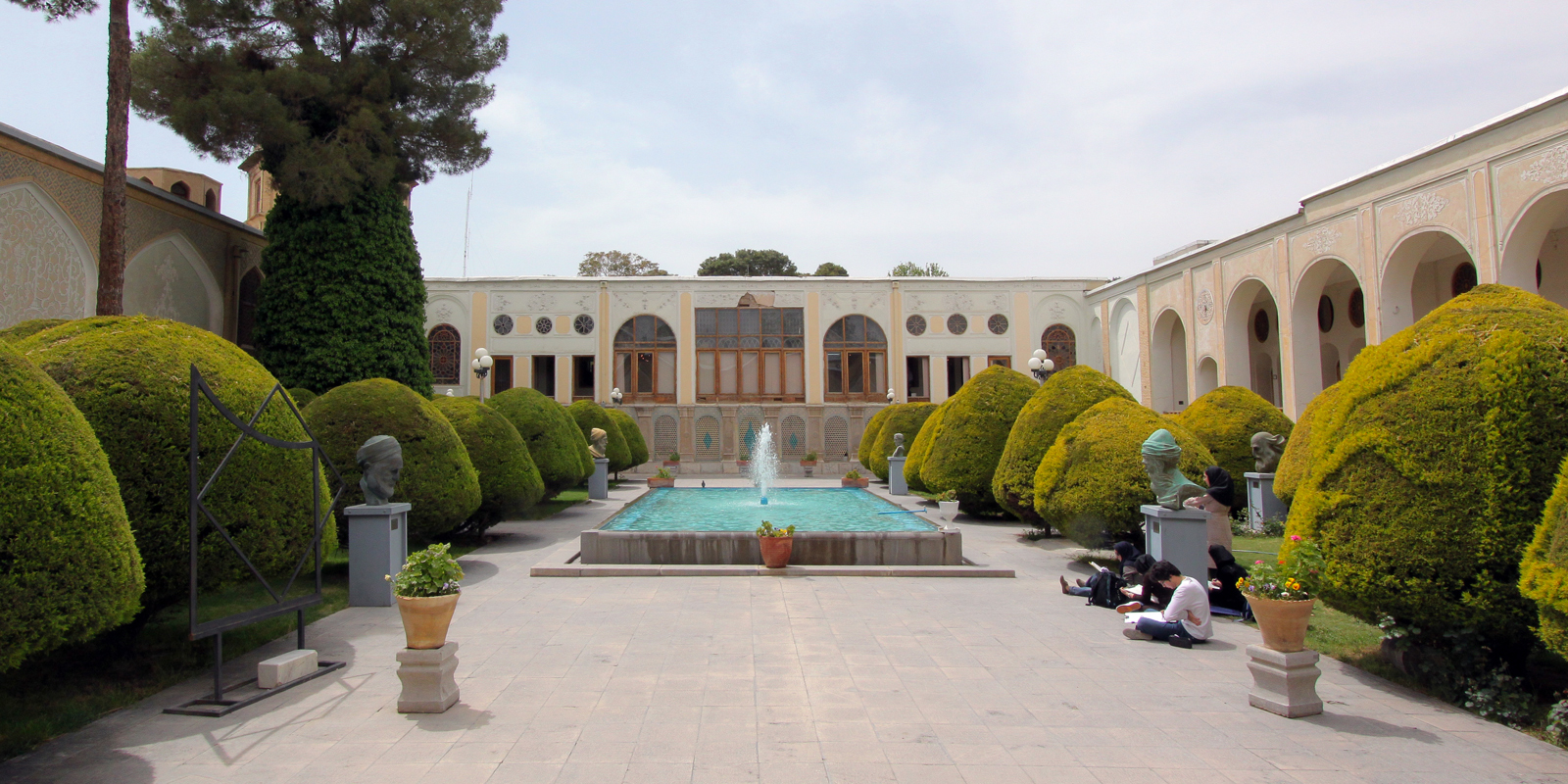 موزه هنرهای معاصر اصفهان The Isfahan Museum of Contemporary Art