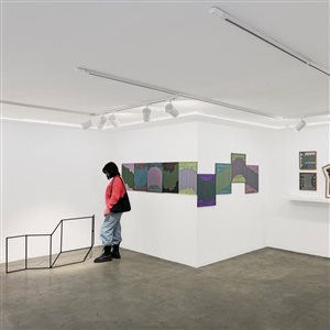 گزارش تصویری نمایشگاه «جلوی دیوار پشتی»