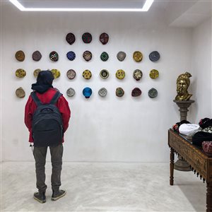 گزارش تصویری نمایشگاه «سر به سر»