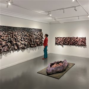 گزارش تصویری نمایش "از‌ پس زخم"