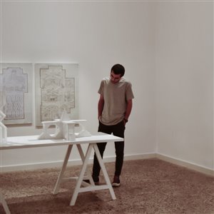 گزارش تصویری نمایشگاه «میان دو جهان» در گالری هما
