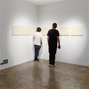 گزارش تصویری نمایشگاه گروهی «هفت پیکر» در گالری محسن