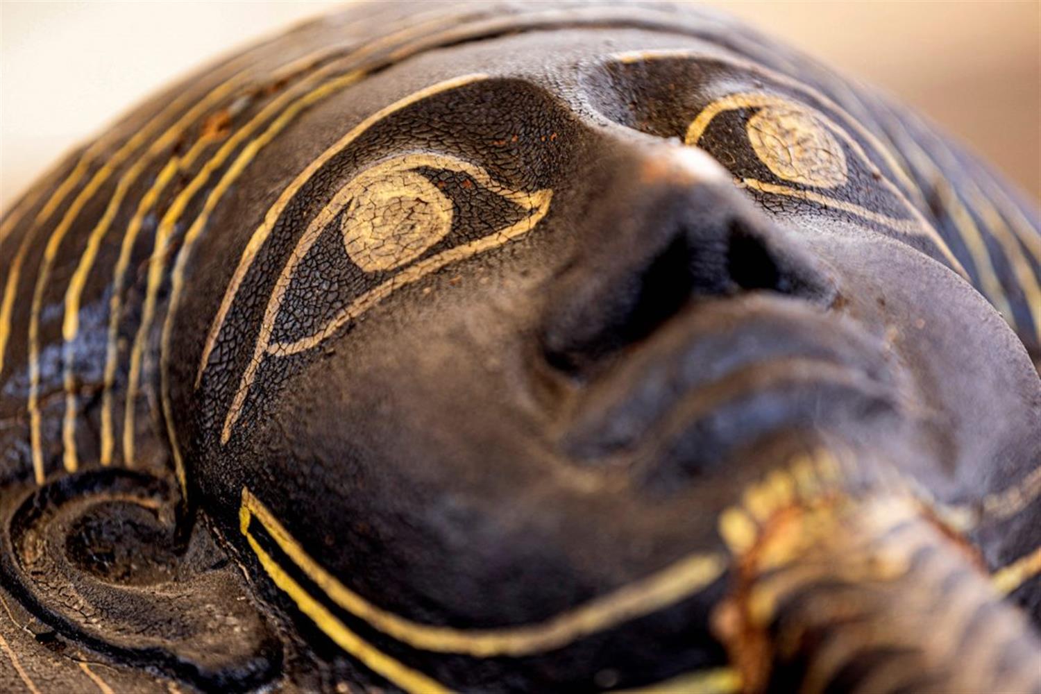 کشف مجسمه های برنزی در مصر